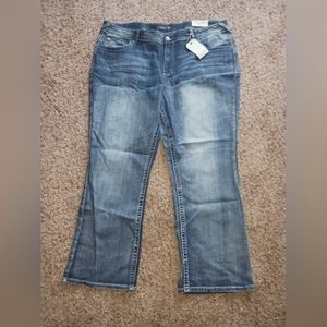 NWT Maurices Plus Size 22 Short Slim Bootcut Jeans